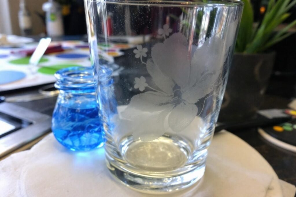 Graver du verre à la maison : ma technique ultra-simple sans matériel pro