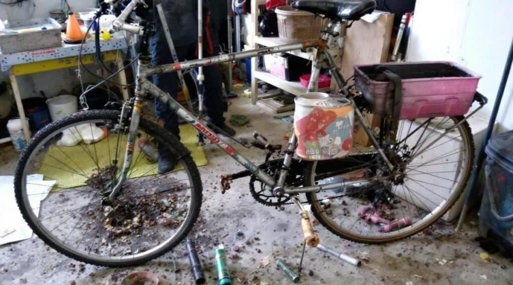 Transformer un vieux vélo en tour de potier fonctionnelle